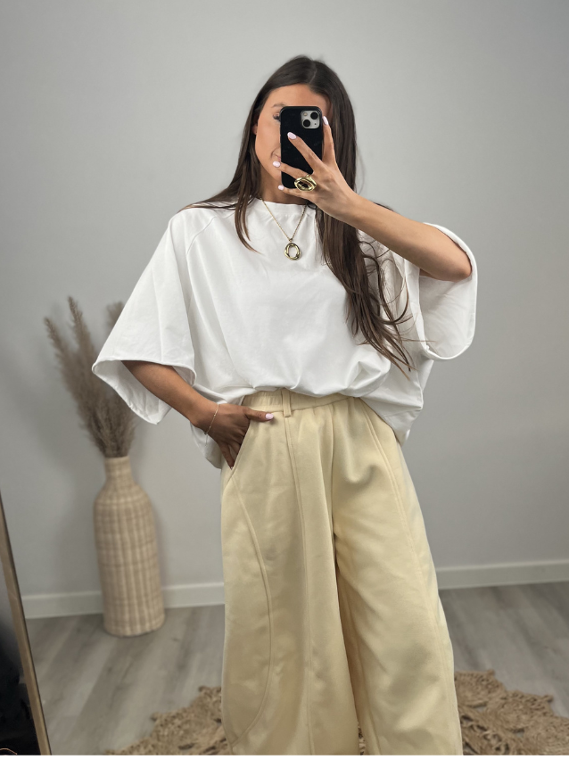LAURA - OVersized tee Wit