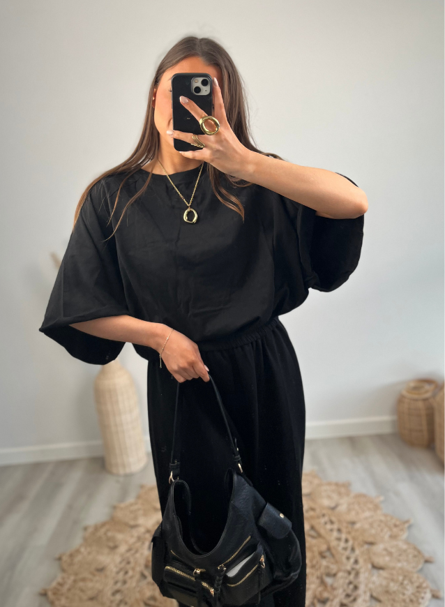 LAURA – Oversized T-Shirt Schwarz 100% Baumwolle (VORBESTELLUNG: Versand 07.04.!)