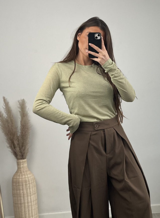 LIV – Olivgrünes Langarmshirt
