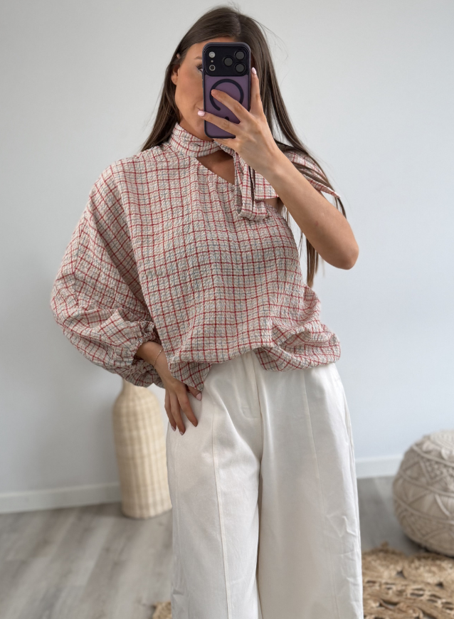One- shoulder top