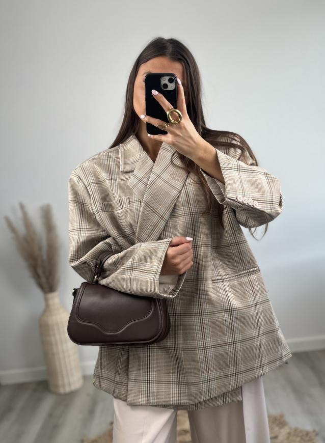 MIRA – Oversized Blazer Beige
