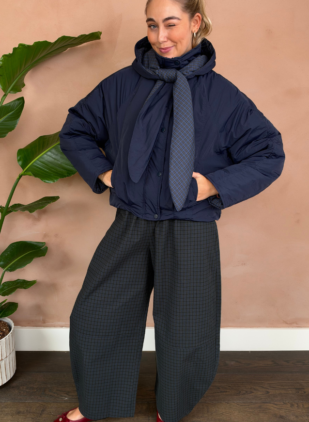 MANON - Jas Navy