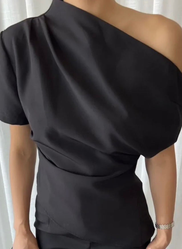 MAE - Zwarte off sholder top