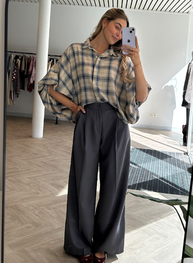 SILKE - Pants Grey