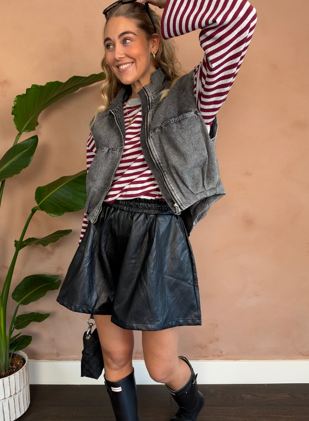 JODIE - PU short Zwart