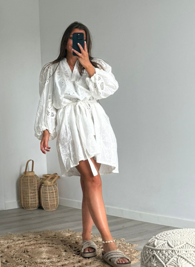 LIA - Witte broderie jurk