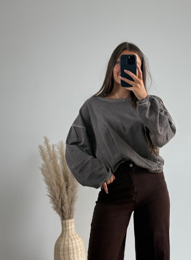 MILA - Washed Sweater