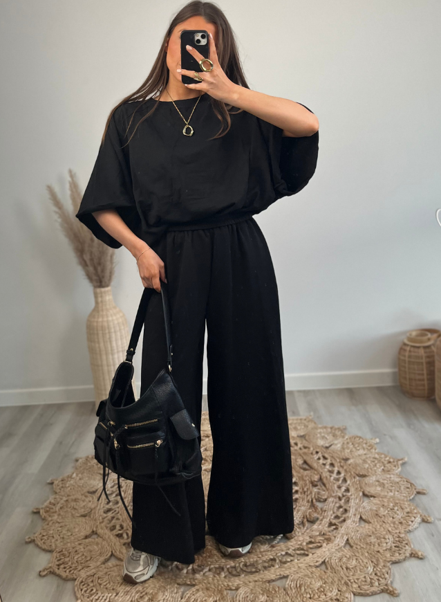 LAURA – Oversized T-Shirt Schwarz 100% Baumwolle (VORBESTELLUNG: Versand 07.04.!)