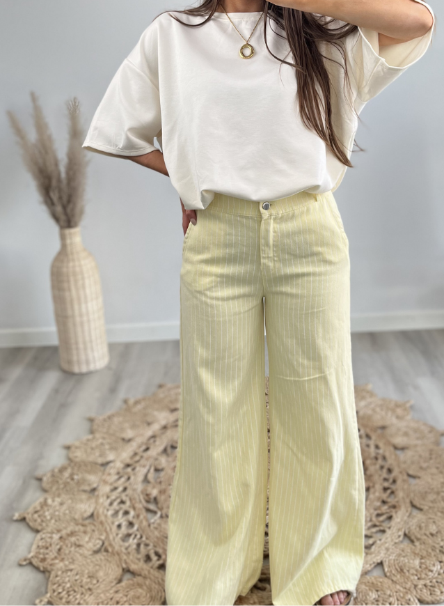 Gelb gestreifte Hose