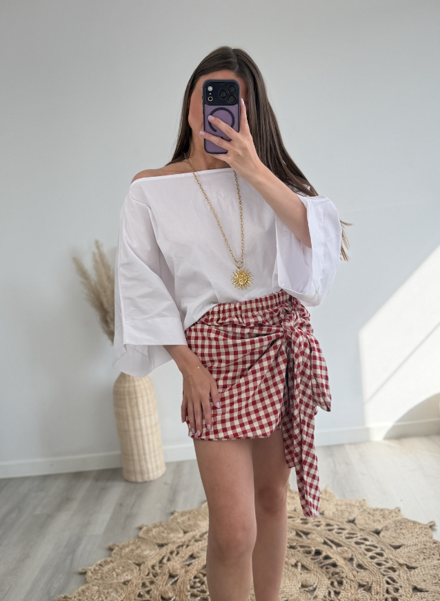 CLIO - Short Rood (pre- order: verzending 21/07)