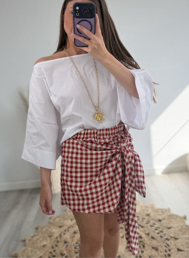 CLIO - Short Rood (pre- order: verzending 21/07)