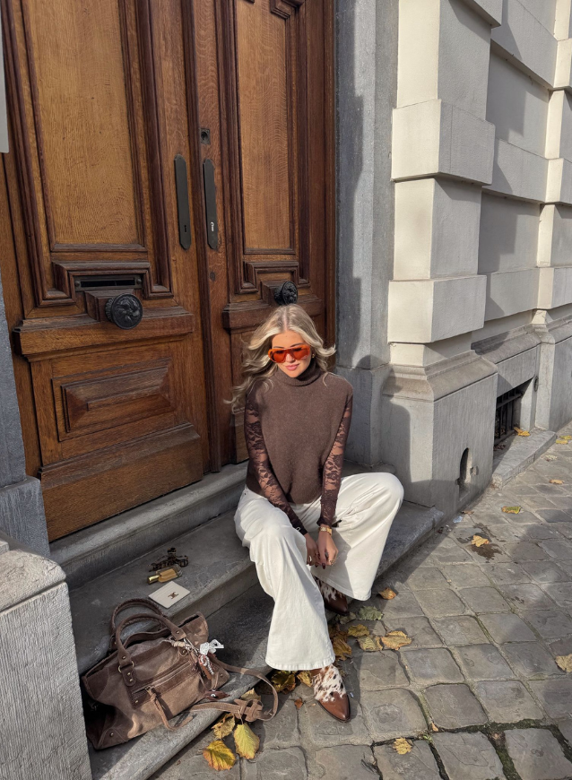 CLOE - Mouwloze trui