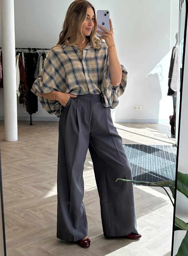 SILKE - Pants Grey