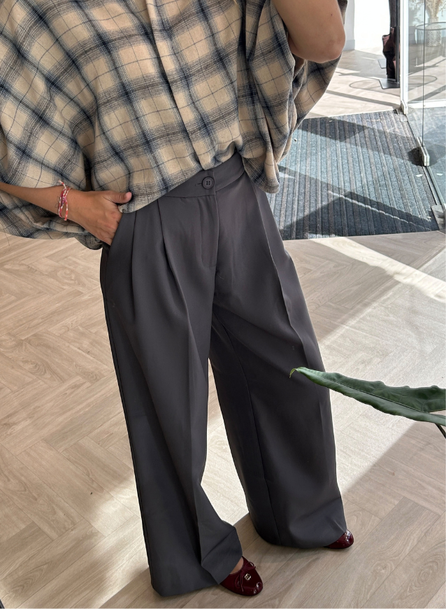 SILKE - Pants Grey